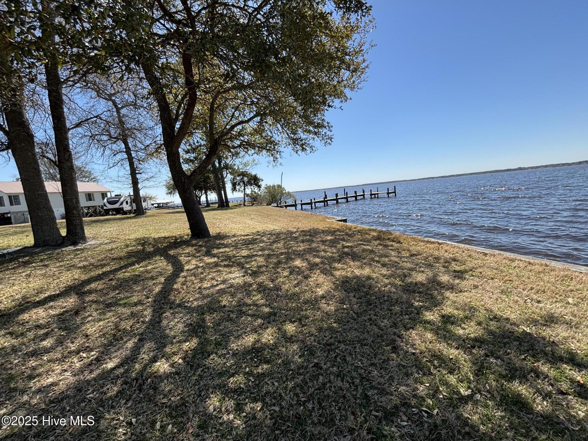 175 Broad Creek Road New Bern, NC 28560 - Photo 12 of 15 IMG_9157