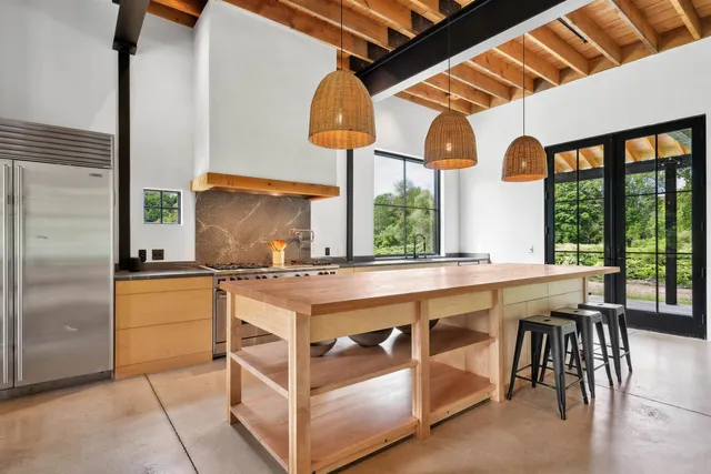 $1,900,000 | 2394 Fletcher Hill Road, Woodstock, VT 05091