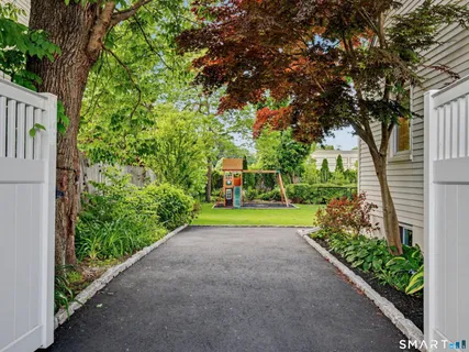 $1,175,000 | 9 Patton Drive, Darien, CT 06820