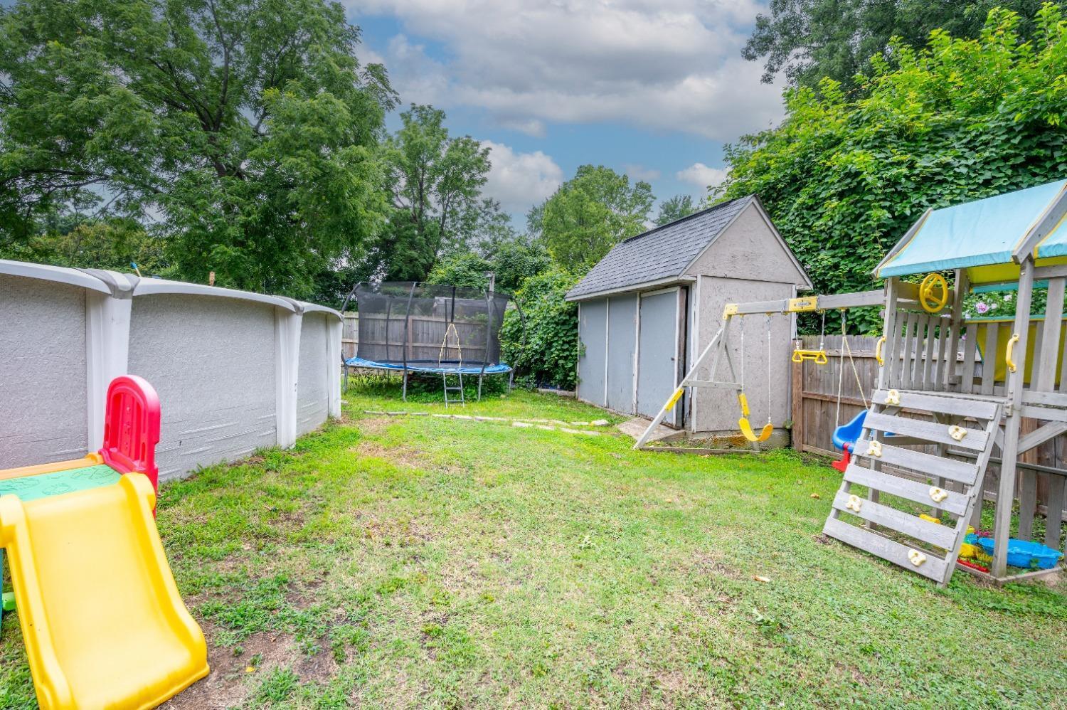 703 Anderson Ferry Road Cincinnati, OH 45238 - Photo 34 of 37