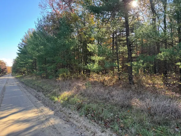 $24,900 | 2 County Line Road, Manistee, MI 49660