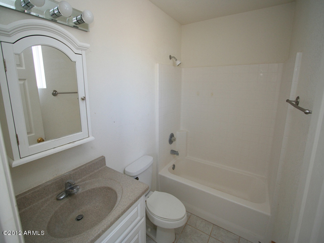 520 Hartford Road Kearny, AZ 85137 - Photo 20 of 25 023-295751 master bath