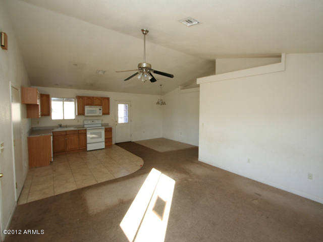 520 Hartford Road Kearny, AZ 85137 - Photo 5 of 25 023-295751 family view