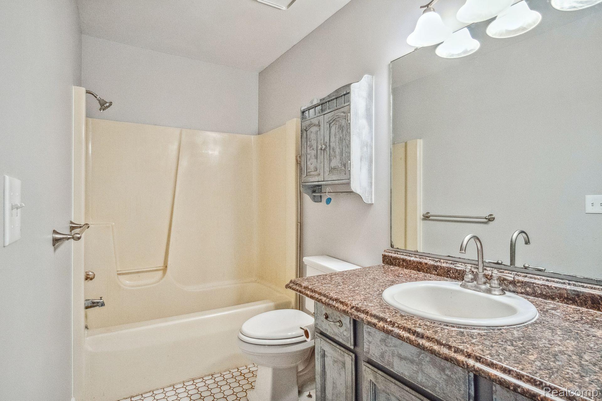 2924 Harding Street Pinckney, MI 48169 - Photo 19 of 29 Gallery Image 19