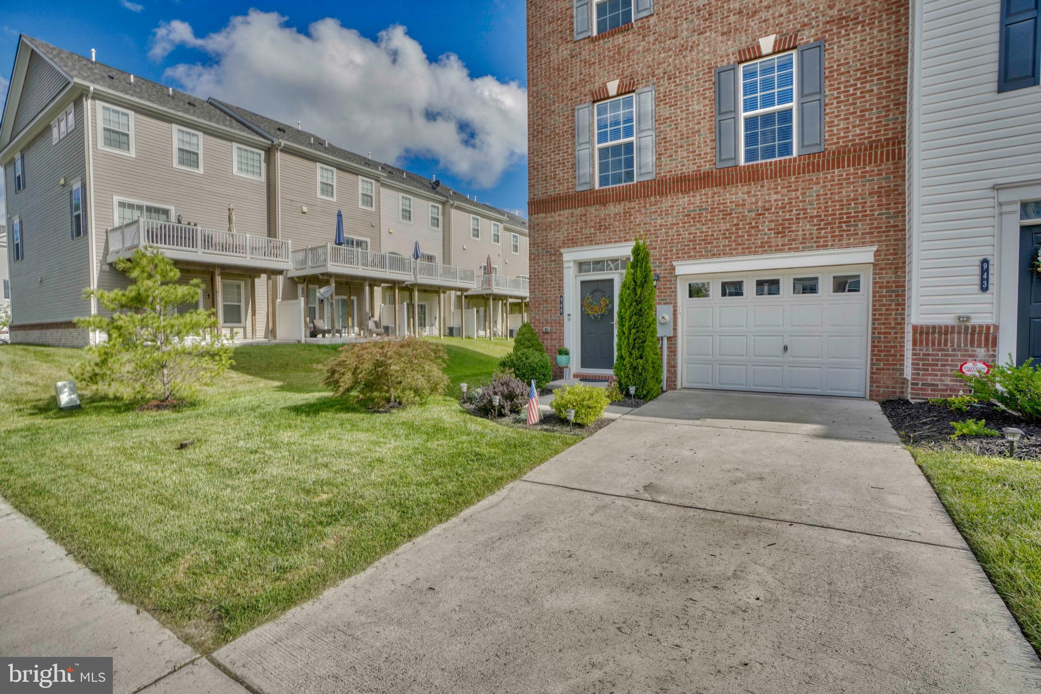 945 Ramble Run Road Baltimore, MD 21220 - Photo 2 of 54