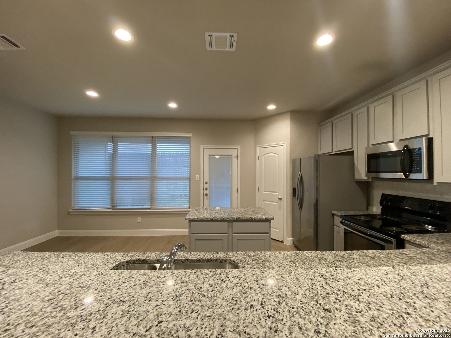2014 Rueben Road New Braunfels, TX 78130 - Photo 4 of 28