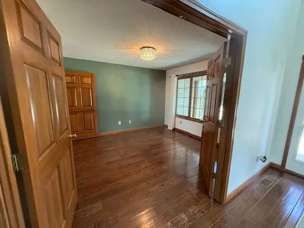 $440,000 | 602 Nancyk Crossing, Roanoke, IN 46783