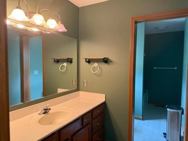 $450,000 | 602 Nancyk Crossing, Roanoke, IN 46783