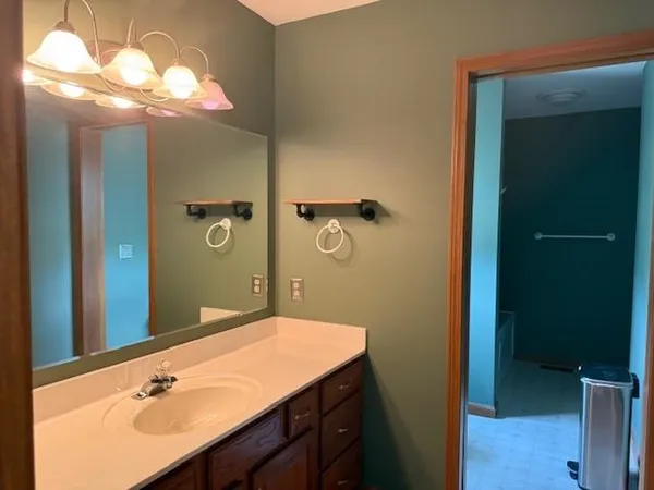 $440,000 | 602 Nancyk Crossing, Roanoke, IN 46783