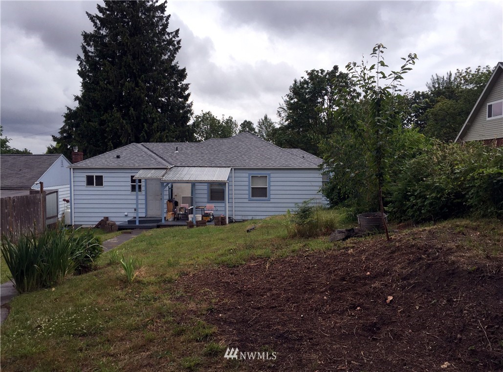 924 Southwest 4th Place Renton, WA 98057 - Photo 12 of 14