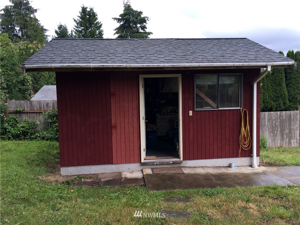 924 Southwest 4th Place Renton, WA 98057 - Photo 13 of 14