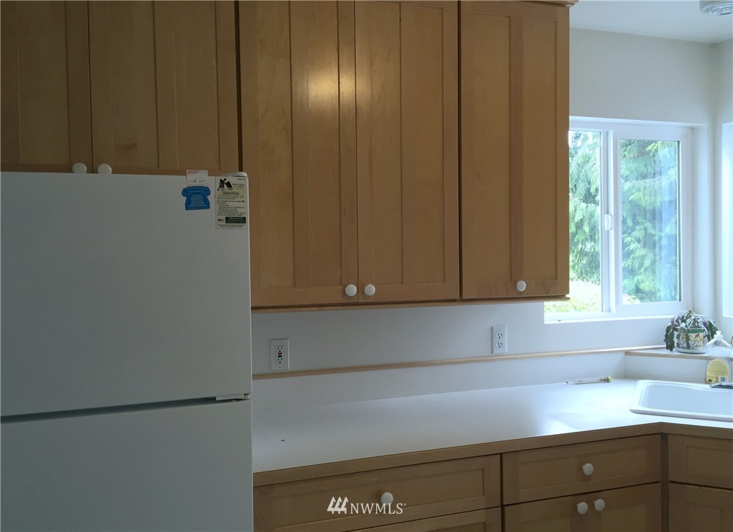 924 Southwest 4th Place Renton, WA 98057 - Photo 8 of 14