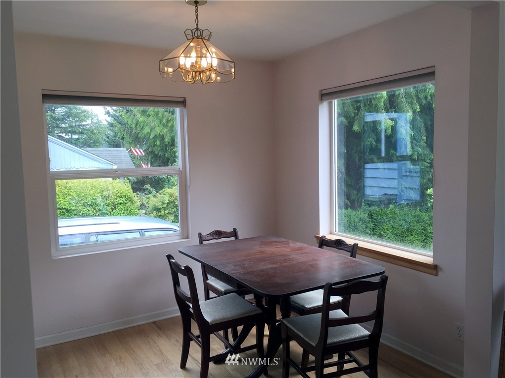 924 Southwest 4th Place Renton, WA 98057 - Photo 9 of 14