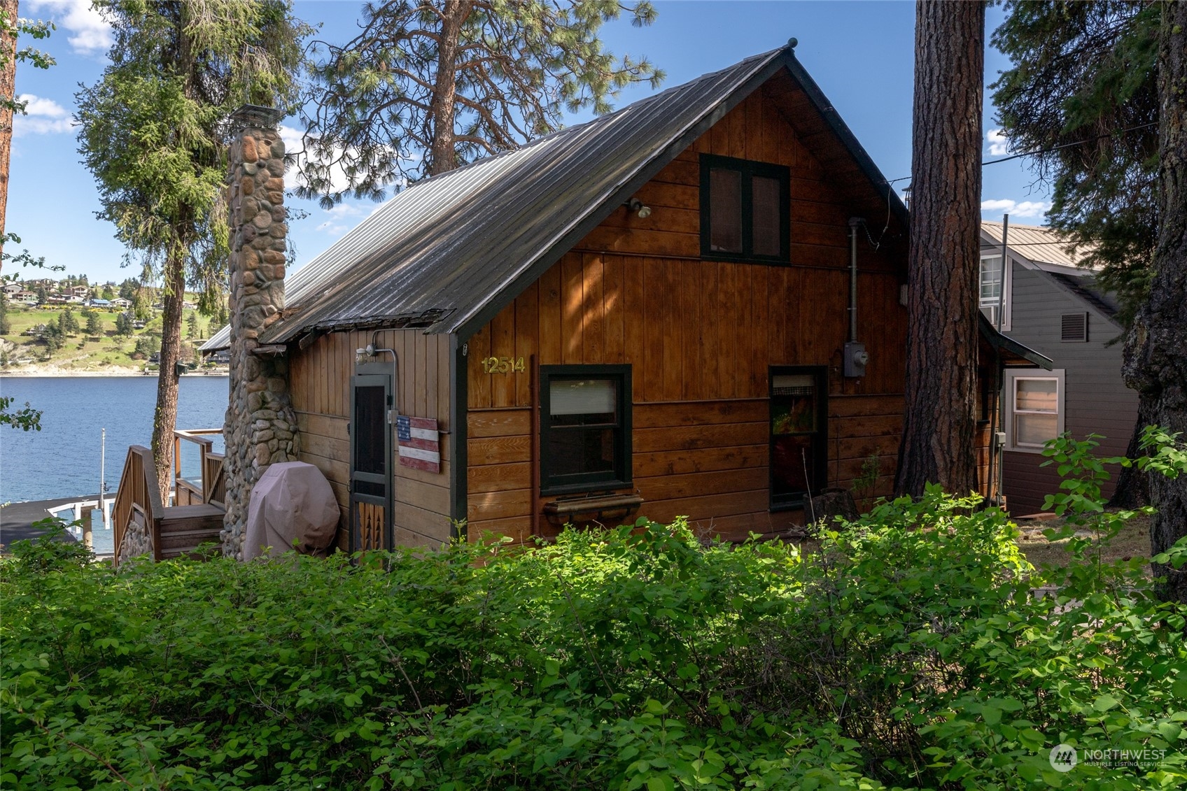 12514 South Lakeshore Road Chelan, WA 98816 - Photo 13 of 38 Gallery Image 13