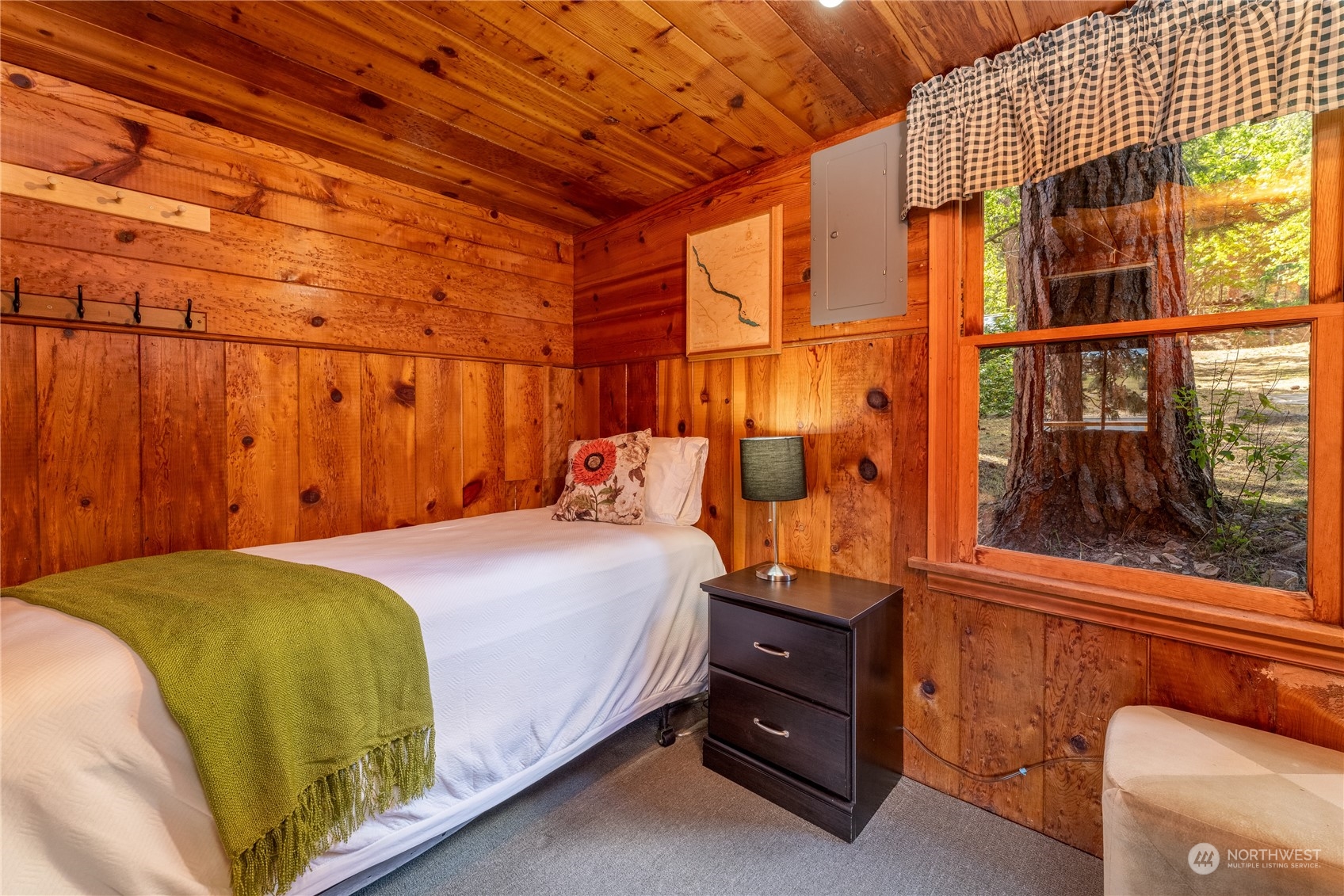 12514 South Lakeshore Road Chelan, WA 98816 - Photo 18 of 38 Gallery Image 18
