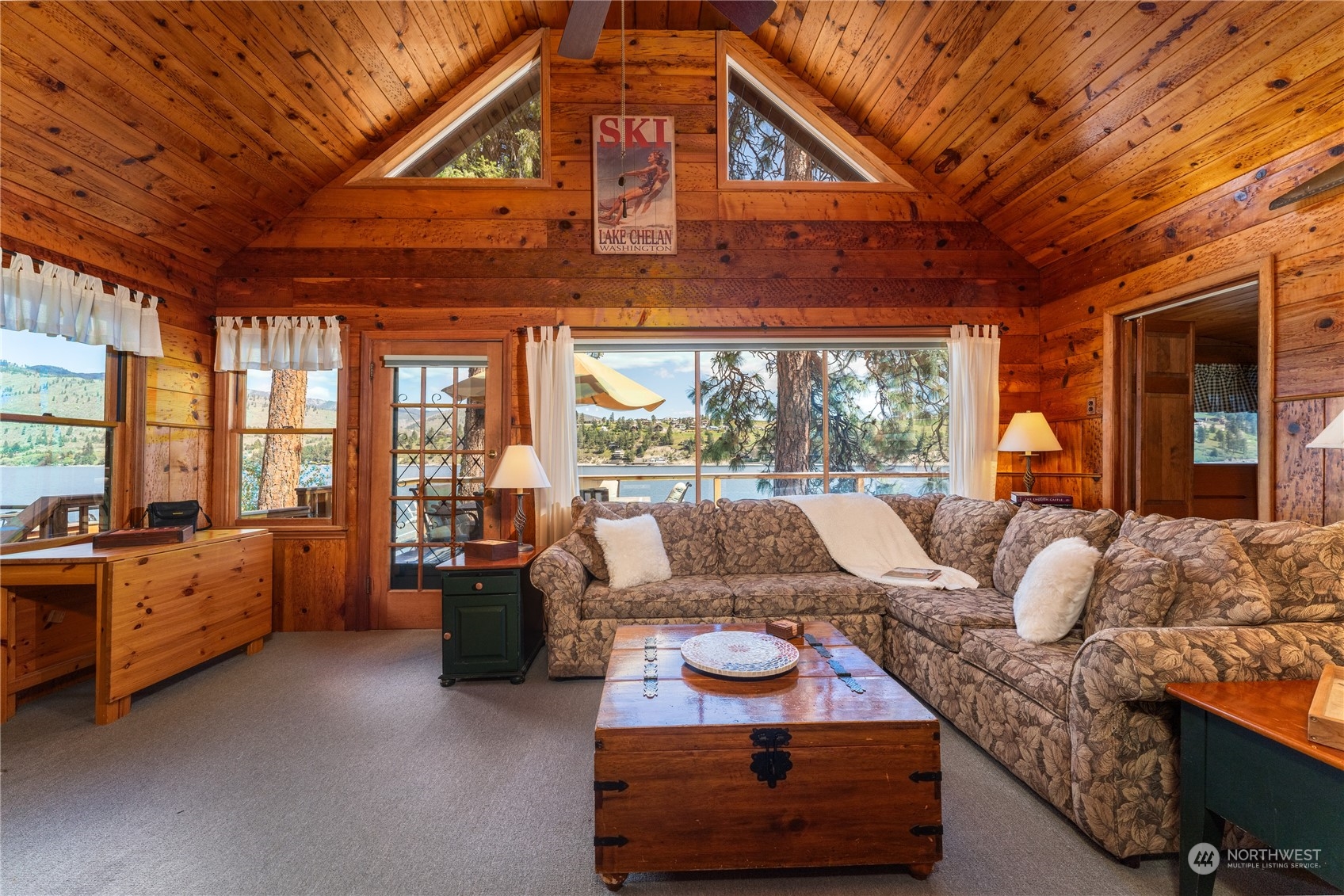 12514 South Lakeshore Road Chelan, WA 98816 - Photo 23 of 38 Gallery Image 23