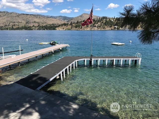 12514 South Lakeshore Road Chelan, WA 98816 - Photo 3 of 38 Gallery Image 3