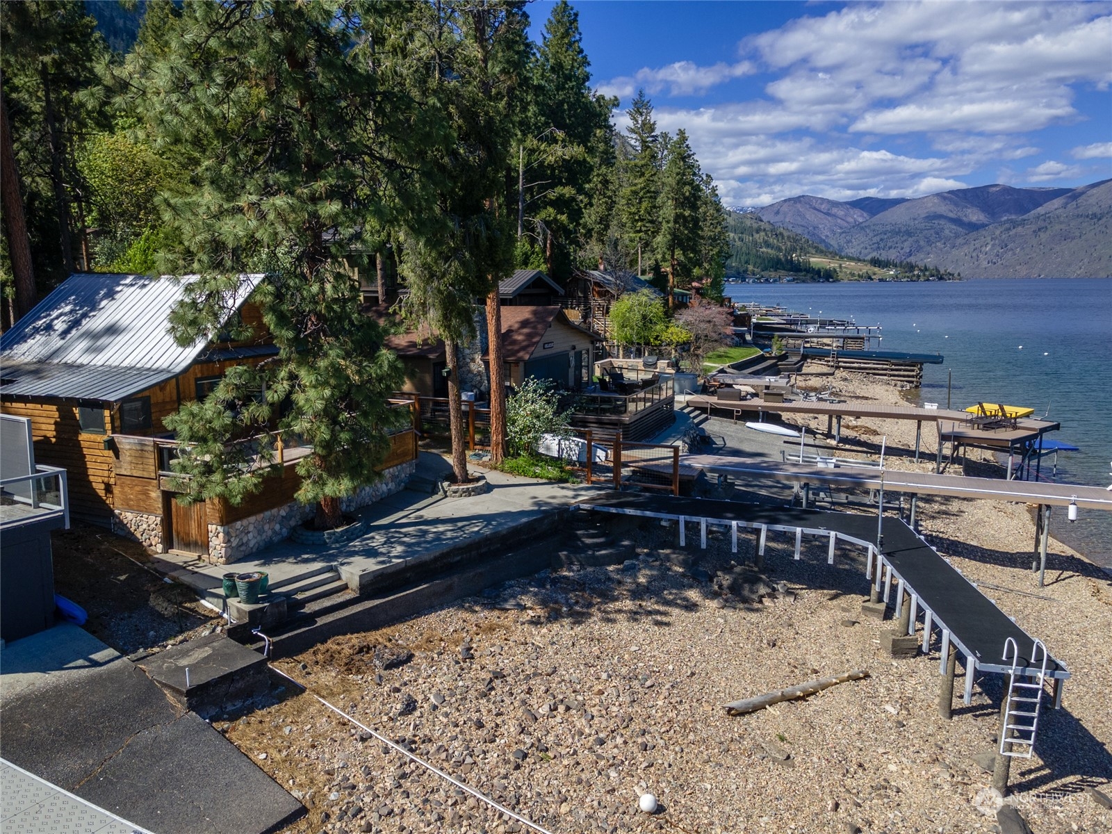 12514 South Lakeshore Road Chelan, WA 98816 - Photo 34 of 38 Gallery Image 34
