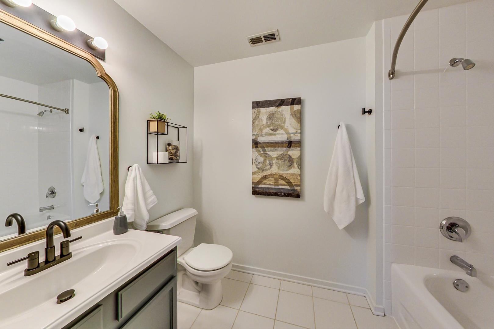 6 South Laflin Street, Unit 814 Chicago, IL 60607 - Photo 13 of 19