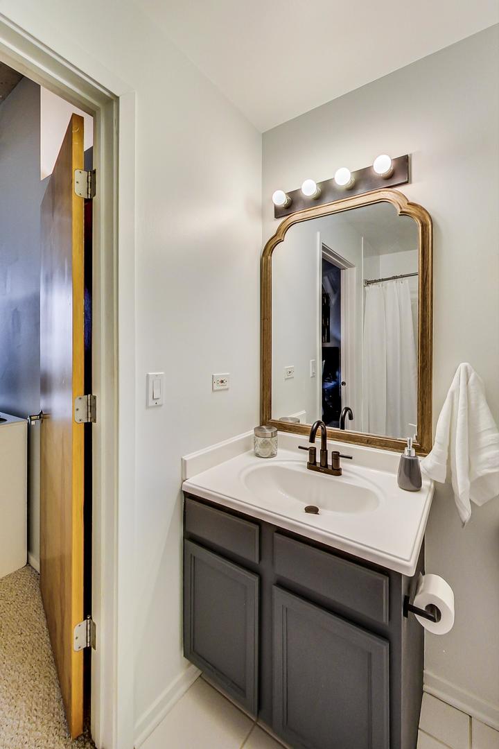 6 South Laflin Street, Unit 814 Chicago, IL 60607 - Photo 14 of 19