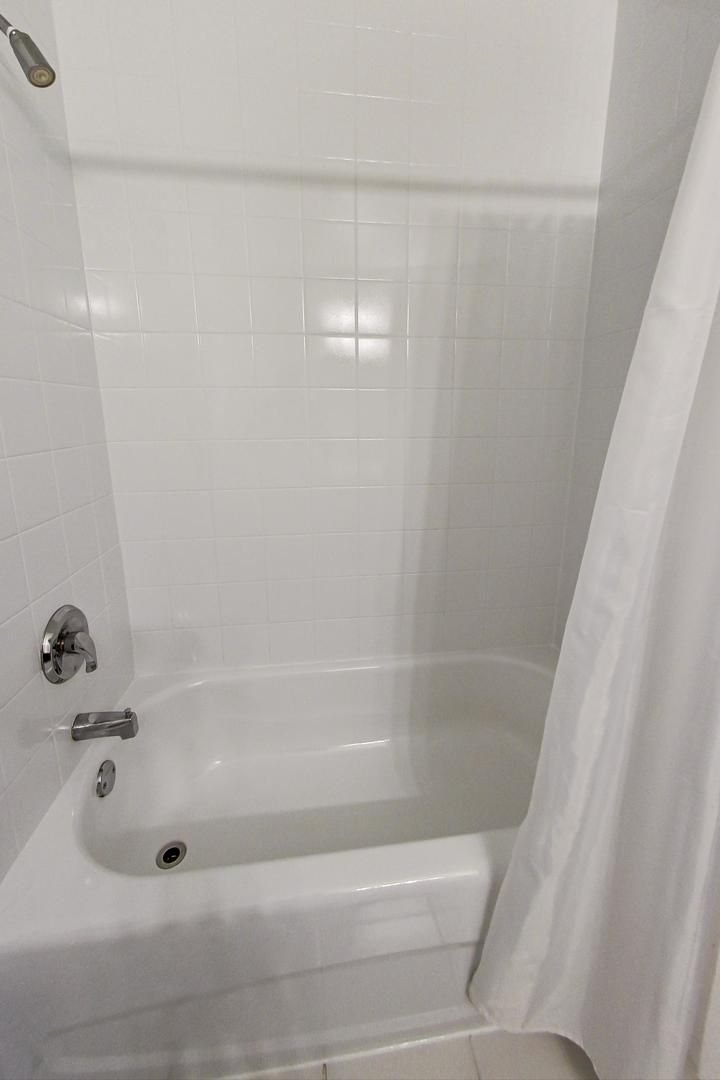 6 South Laflin Street, Unit 814 Chicago, IL 60607 - Photo 15 of 19