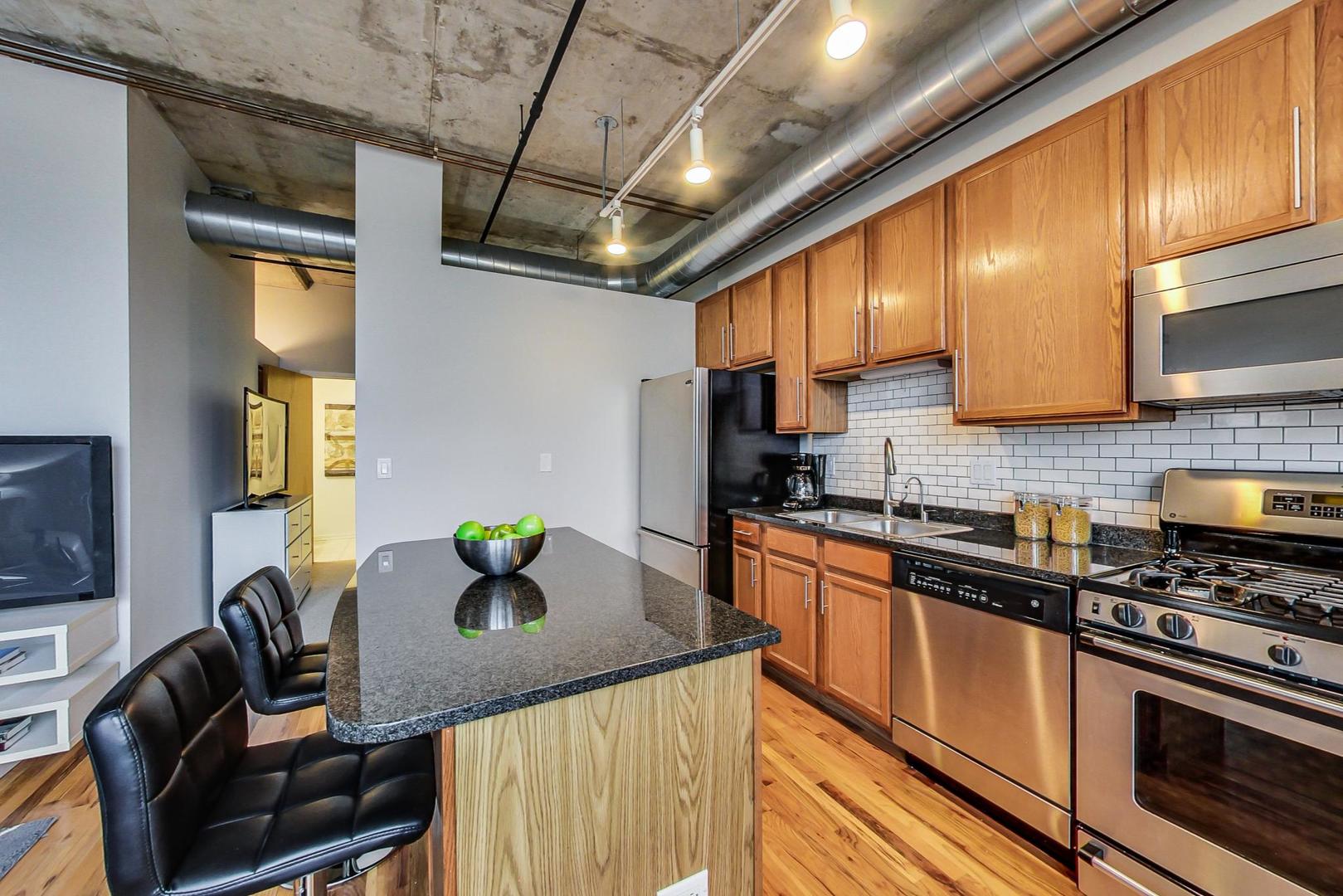 6 South Laflin Street, Unit 814 Chicago, IL 60607 - Photo 6 of 19