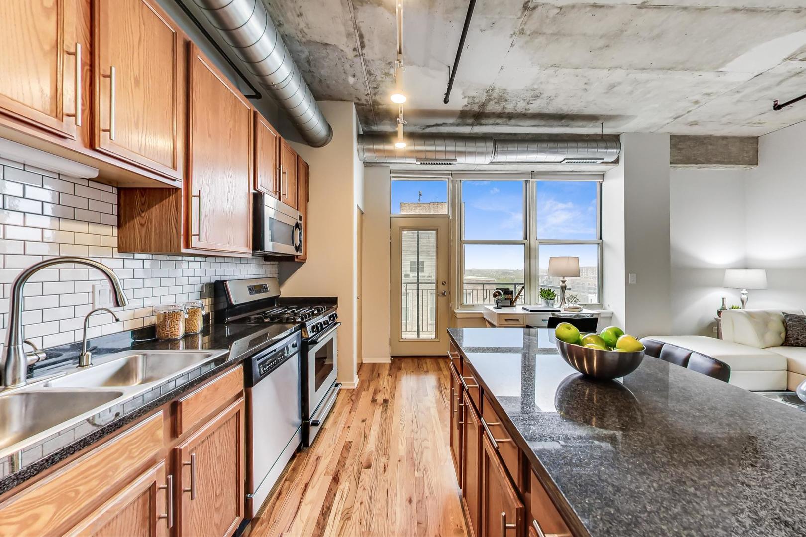6 South Laflin Street, Unit 814 Chicago, IL 60607 - Photo 8 of 19