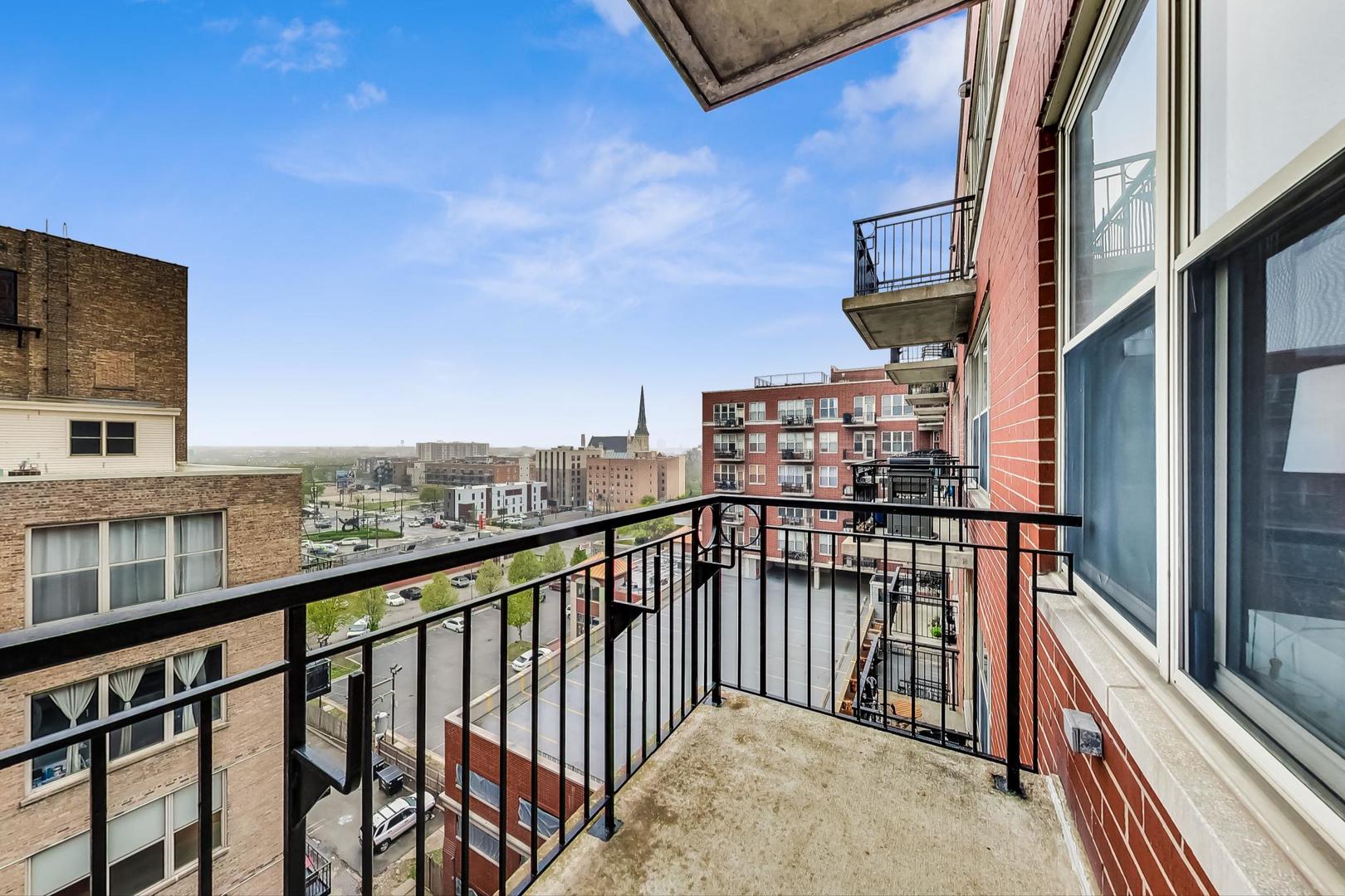 6 South Laflin Street, Unit 814 Chicago, IL 60607 - Photo 9 of 19
