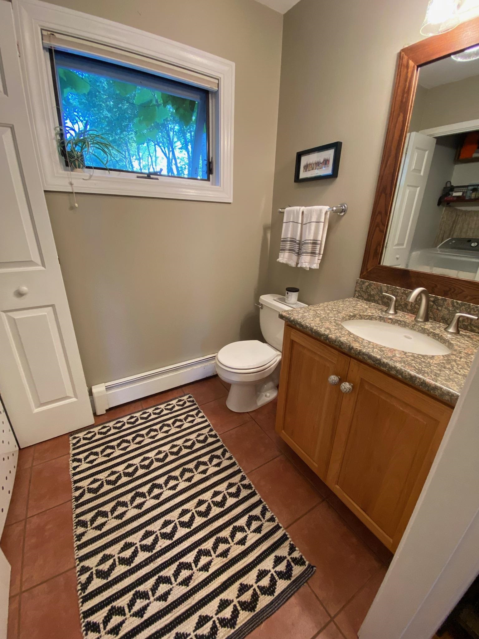 292 Island Pond Road Manchester, NH 03109 - Photo 15 of 35
