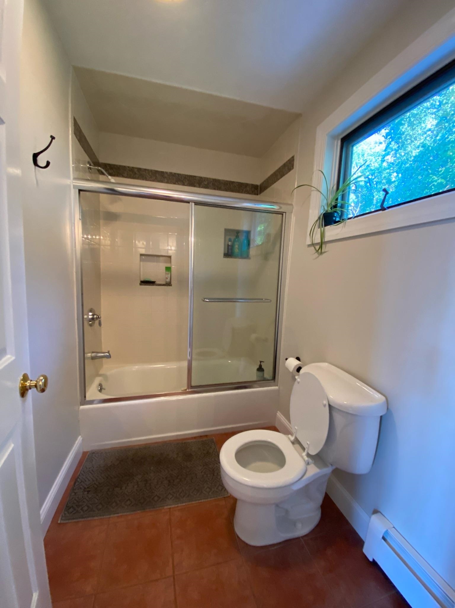 292 Island Pond Road Manchester, NH 03109 - Photo 22 of 35