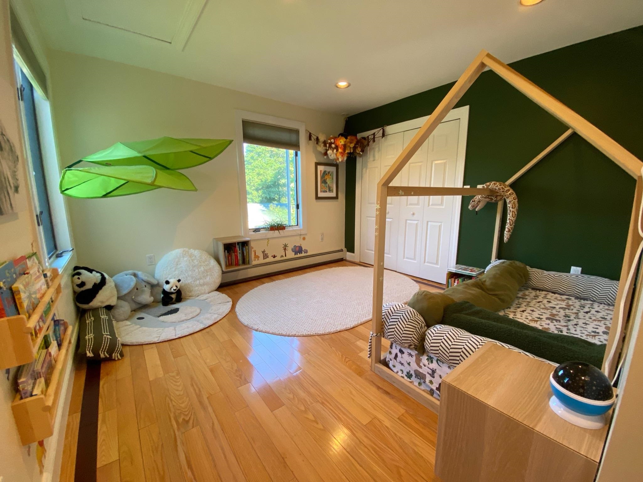 292 Island Pond Road Manchester, NH 03109 - Photo 23 of 35