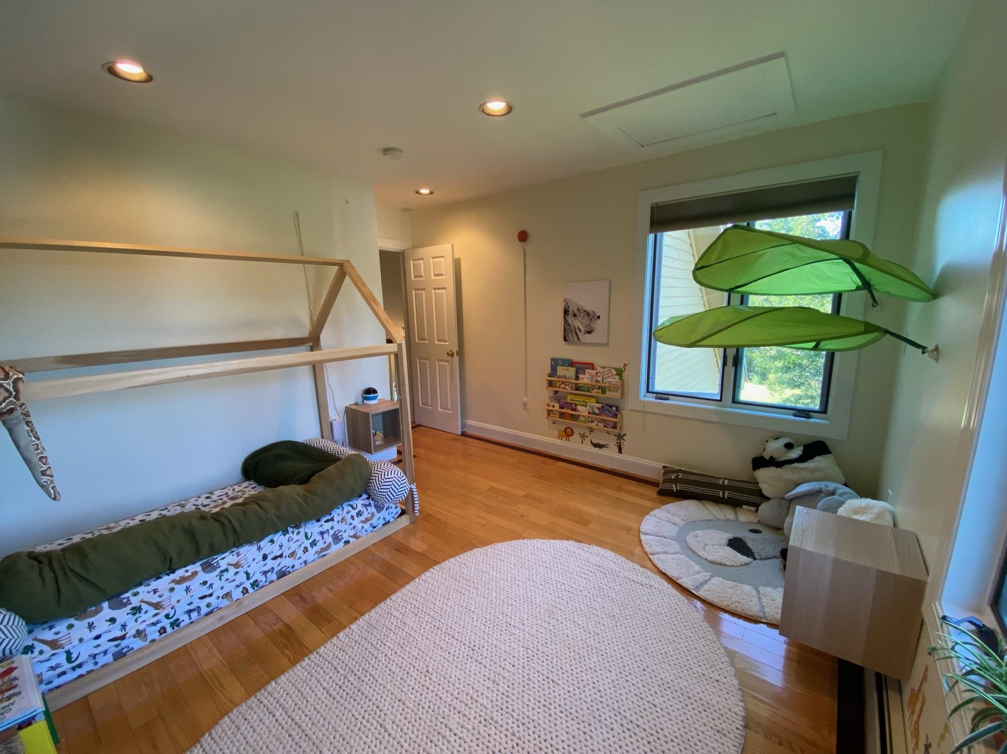 292 Island Pond Road Manchester, NH 03109 - Photo 24 of 35