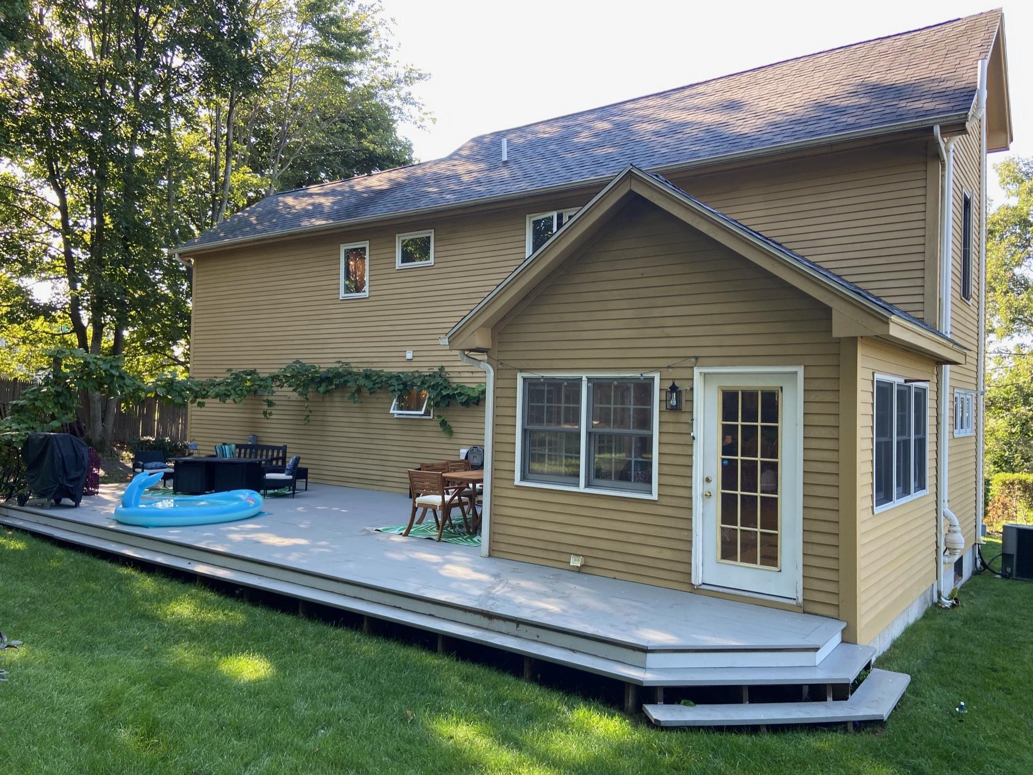 292 Island Pond Road Manchester, NH 03109 - Photo 31 of 35