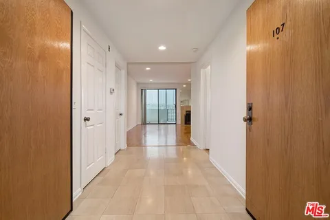 $849,000 | 10475 Eastborne Avenue, Unit 107, Los Angeles, CA 90024