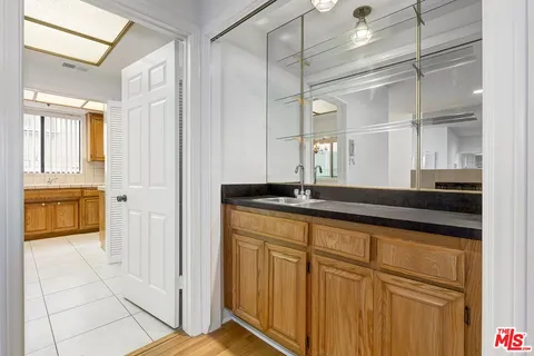 $849,000 | 10475 Eastborne Avenue, Unit 107, Los Angeles, CA 90024