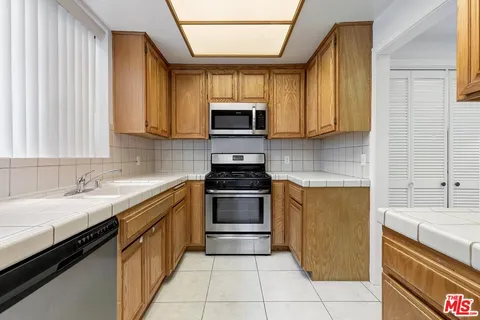 $849,000 | 10475 Eastborne Avenue, Unit 107, Los Angeles, CA 90024