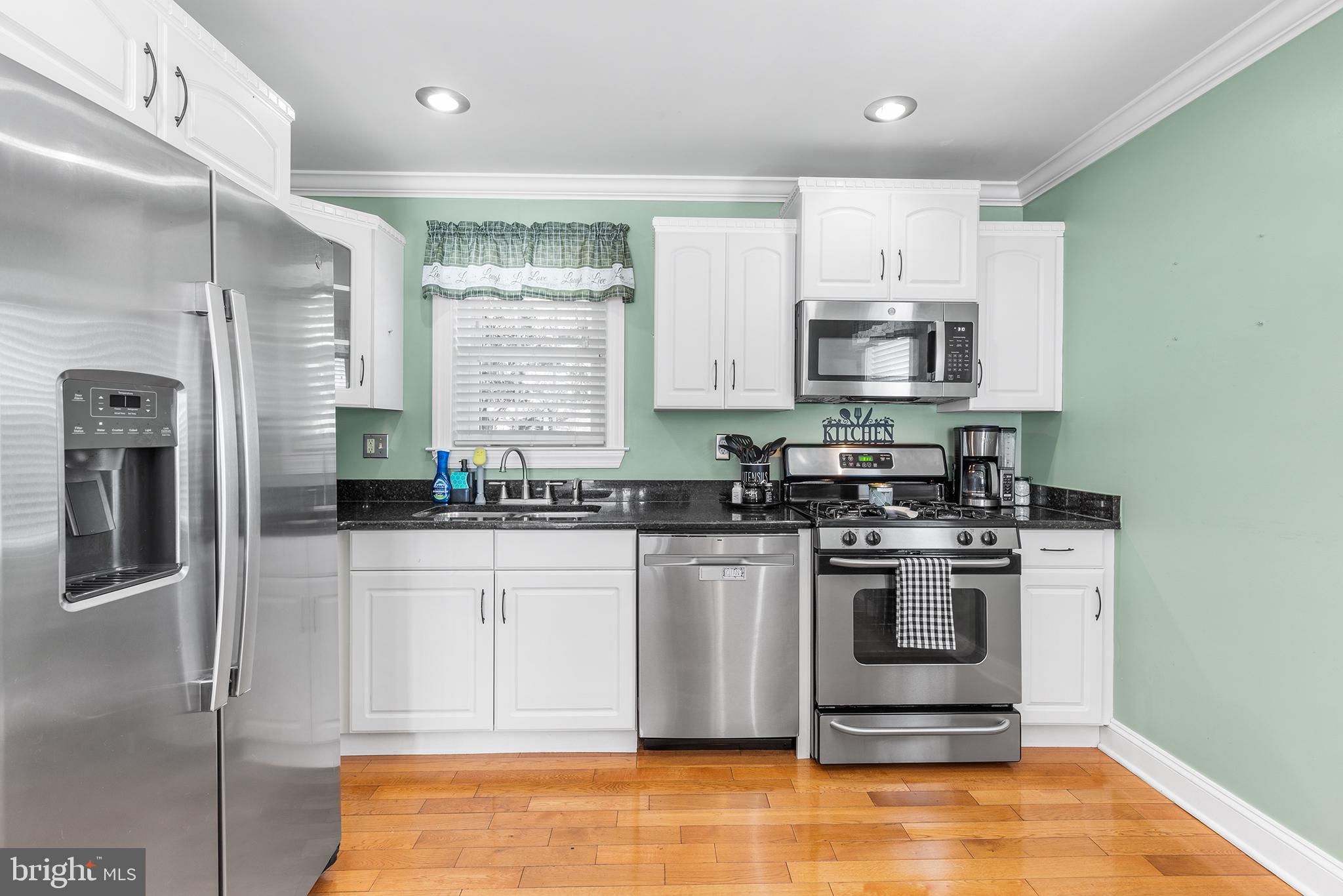 497 Cherry Tree Road Upper Chichester, PA 19014 - Photo 12 of 24 Kitchen