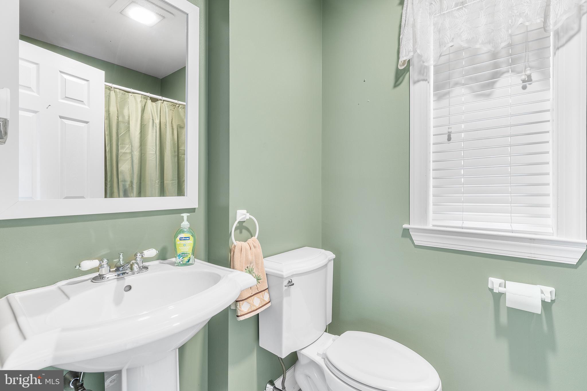 497 Cherry Tree Road Upper Chichester, PA 19014 - Photo 17 of 24 Bathroom