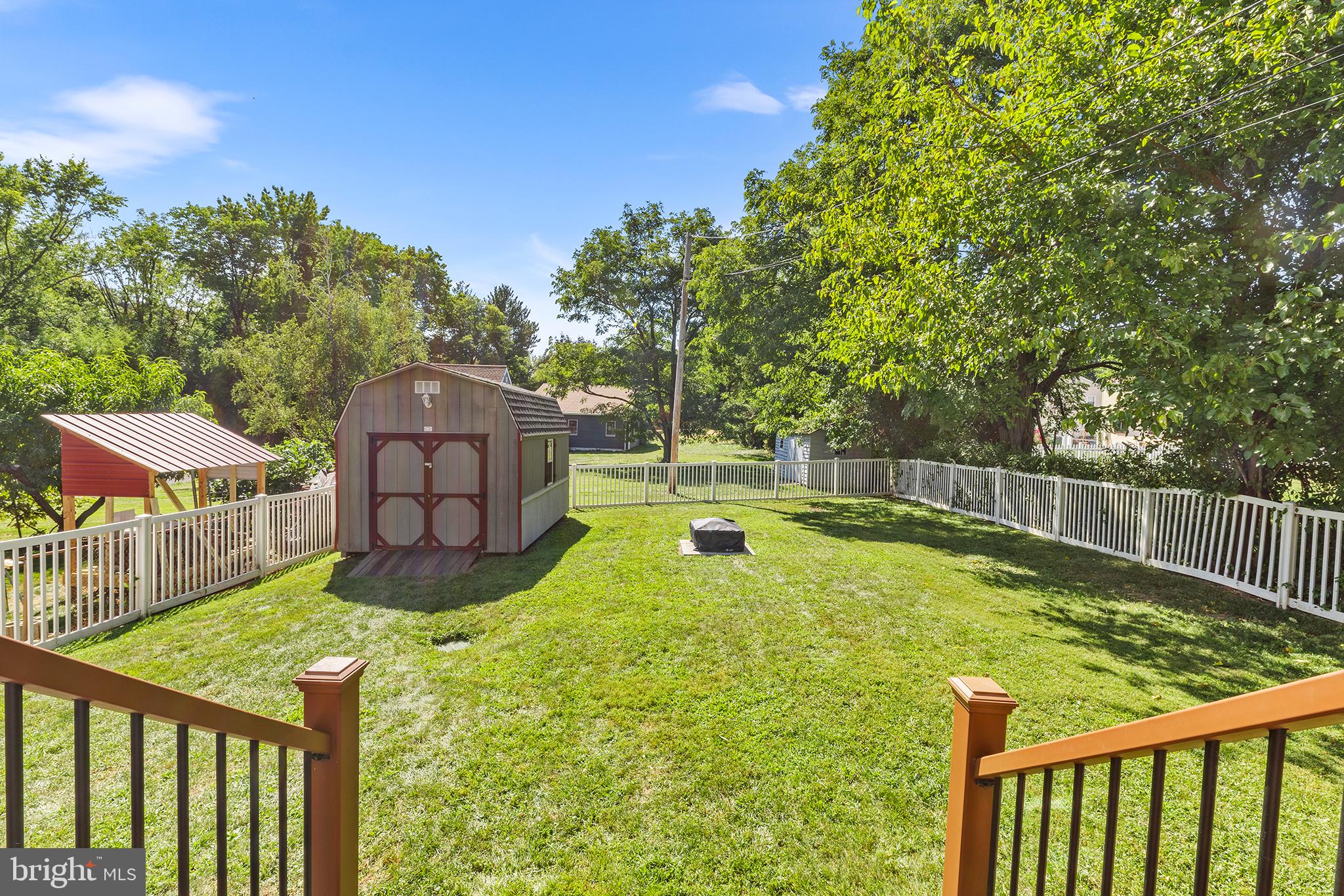 497 Cherry Tree Road Upper Chichester, PA 19014 - Photo 5 of 24 Back Yard