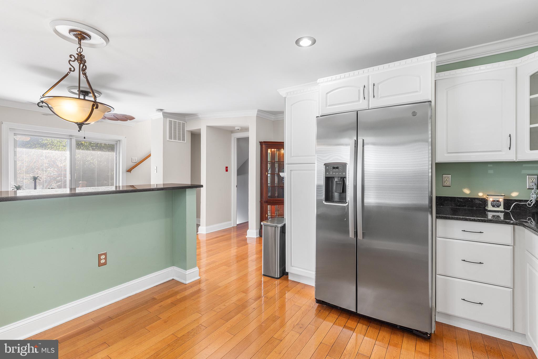 497 Cherry Tree Road Upper Chichester, PA 19014 - Photo 10 of 24 Kitchen