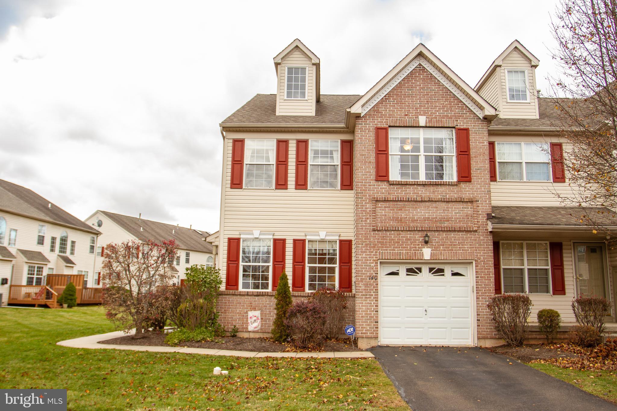 140 Raintree Crossing Hatfield, PA 19440 - Photo 1 of 28 Gallery Image 1