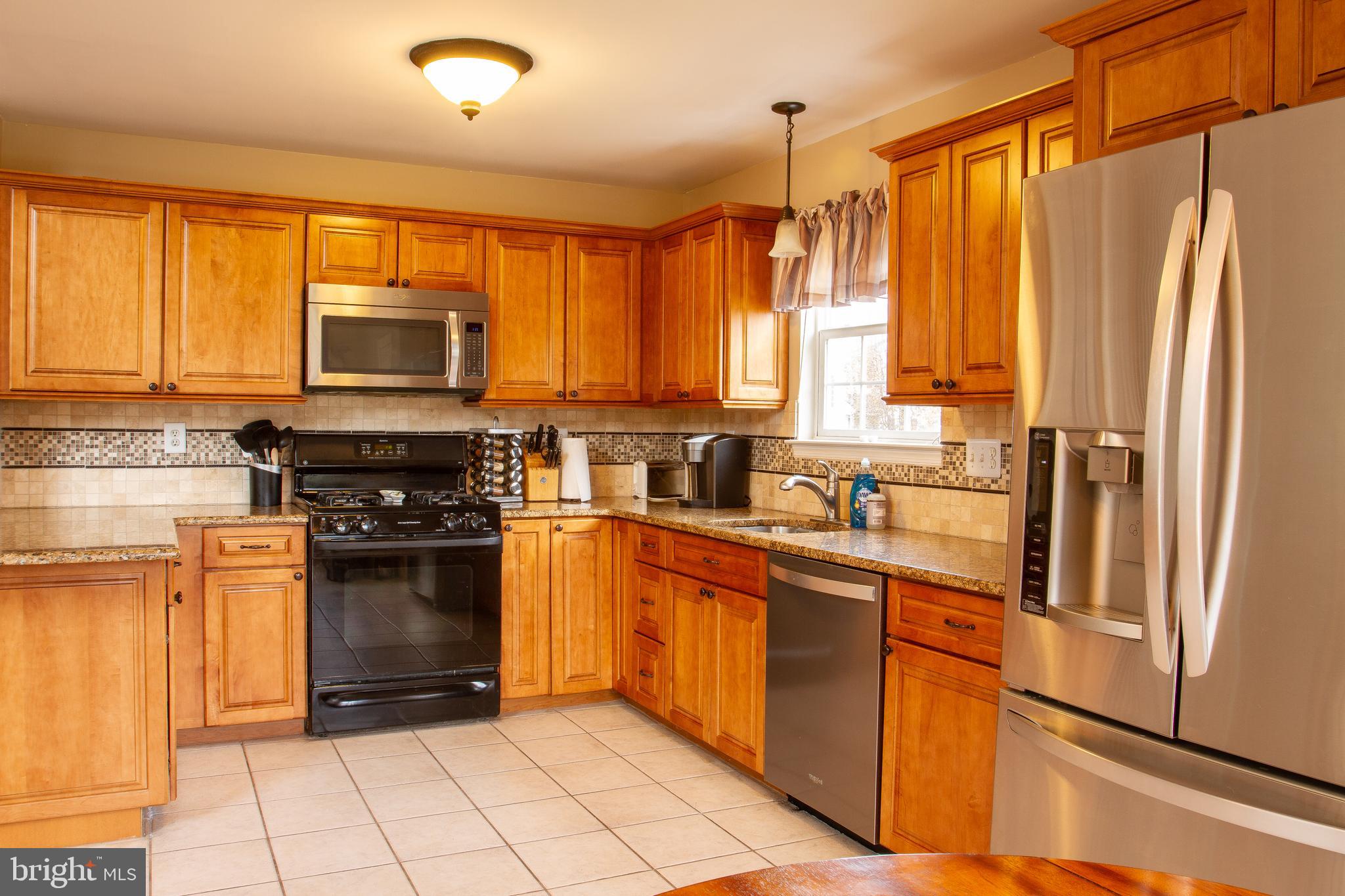 140 Raintree Crossing Hatfield, PA 19440 - Photo 8 of 28 Kitchen