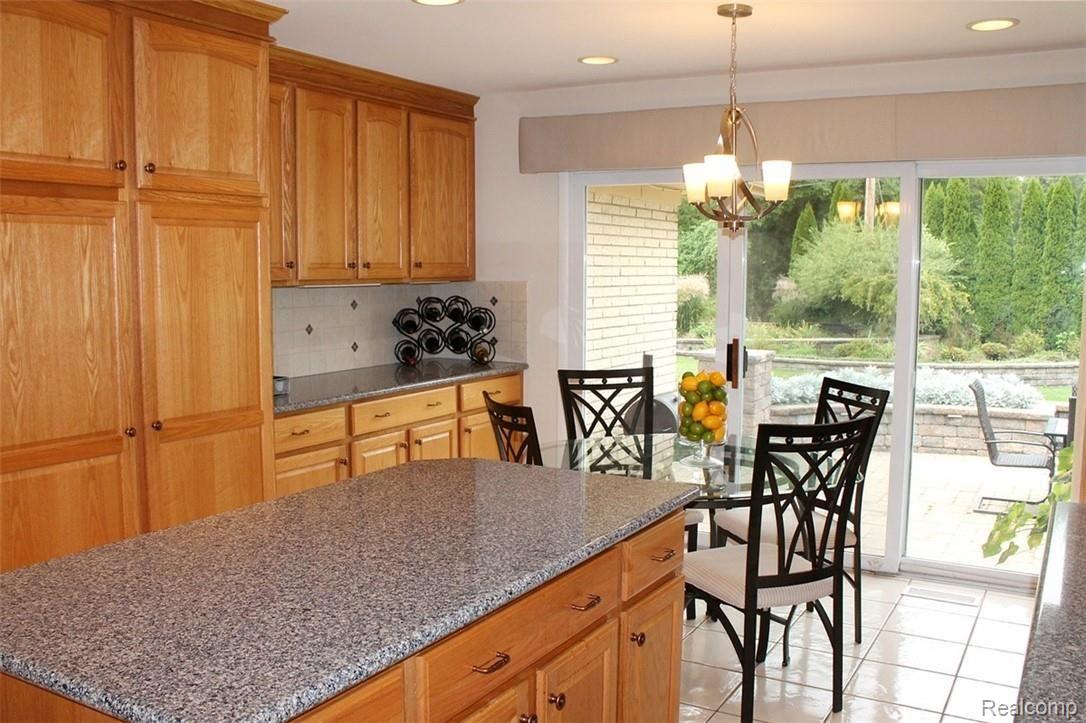 30740 Ridgeway Drive Farmington, MI 48334 - Photo 18 of 58 IMG_1782.JPG