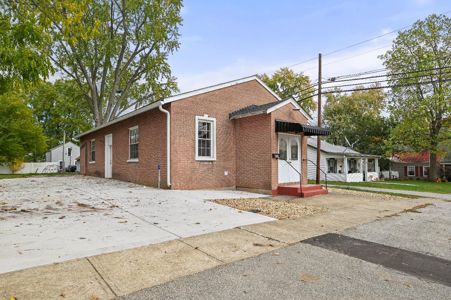 316 Fourth Street Rising Sun, IN 47040 - Photo 2 of 10