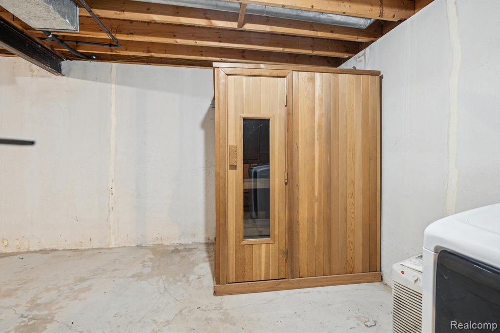 131 East Jolly Road, Unit E6 Lansing, MI 48910 - Photo 30 of 34 Gallery Image 30