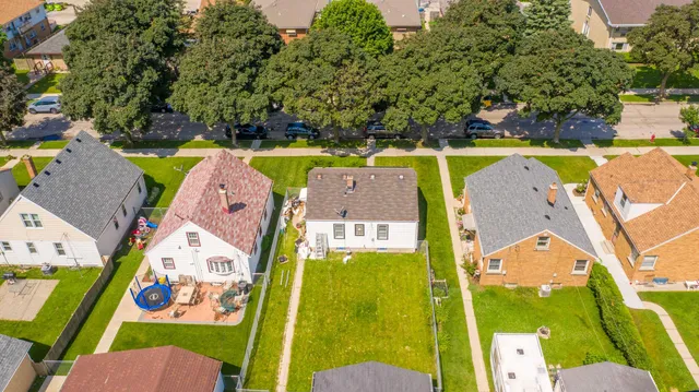 $1,800 | 3350 South 26th Street, Milwaukee, WI 53215