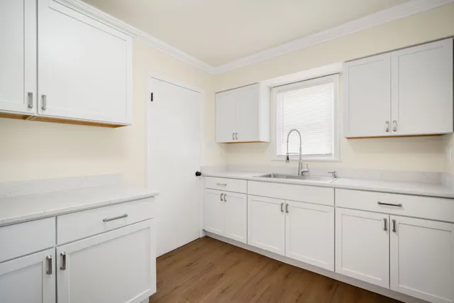 $1,800 | 3350 South 26th Street, Milwaukee, WI 53215