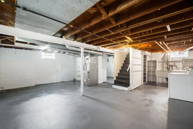 $1,800 | 3350 South 26th Street, Milwaukee, WI 53215