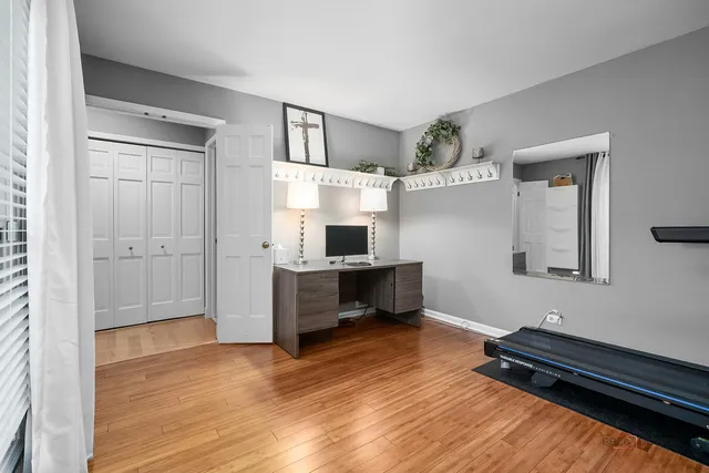 $465,000 | 127 Camden Court, Lincolnshire, IL 60069