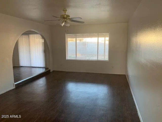 $1,850 | 9761 North 68th Lane, Peoria, AZ 85345